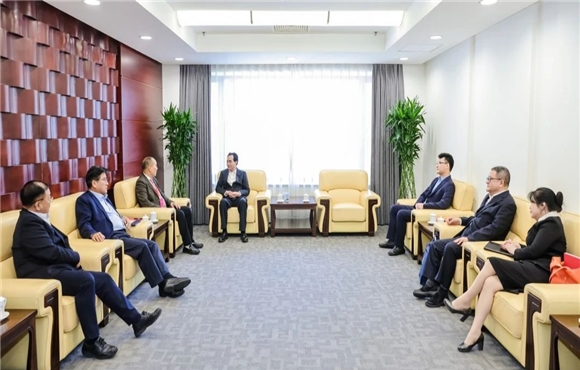 泉州市标准化协会会长、中国发明协会监事朱斌出席第十九届中国发明家论坛暨发明创业奖颁奖典礼